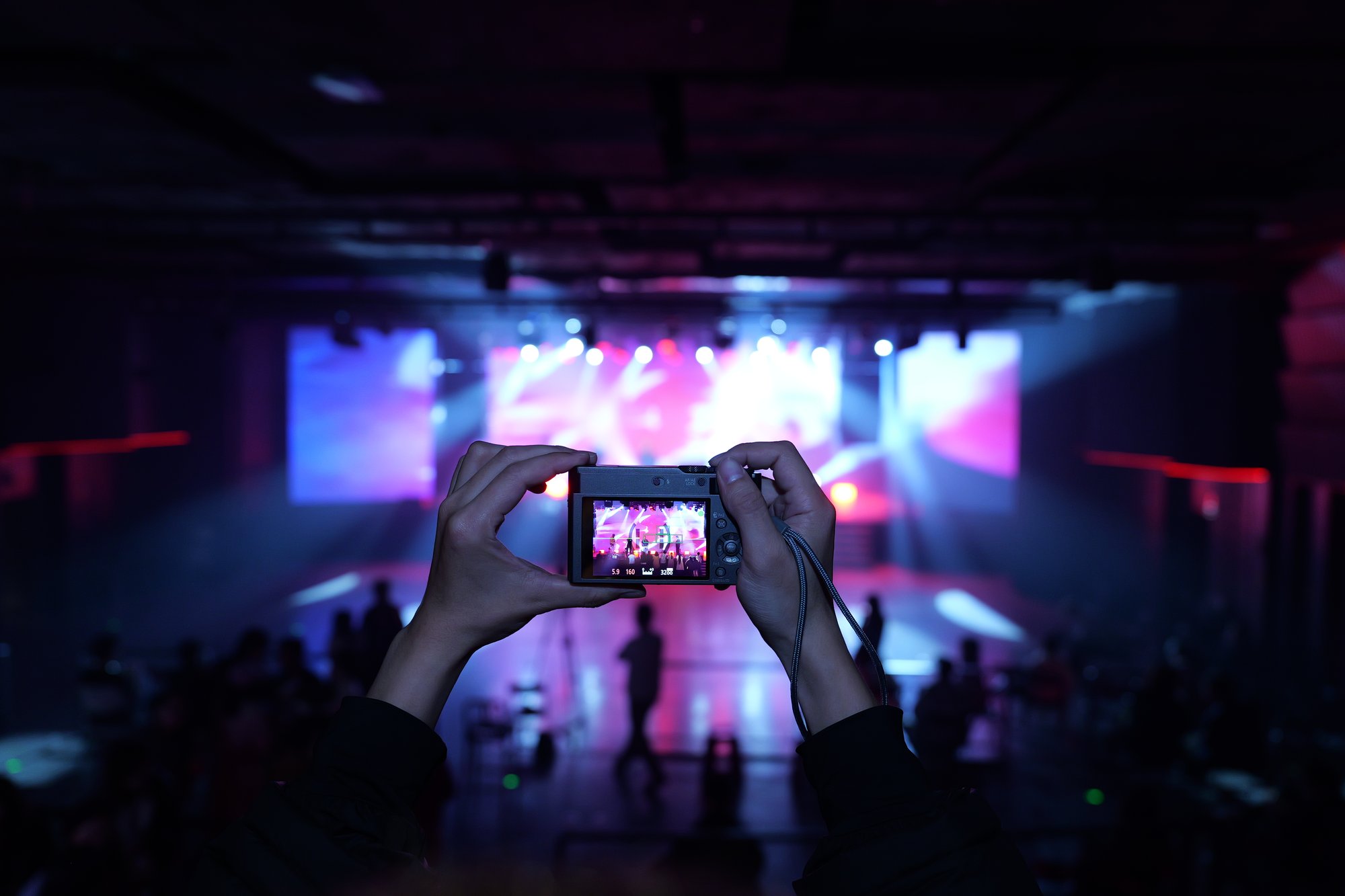DCZS300K_showing Stage through camera